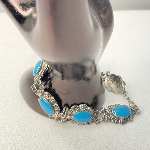 Concha Link Bracelet Blue Enamel Silver Tone Burnished Metal Spring Clasp - Picture 2 of 9
